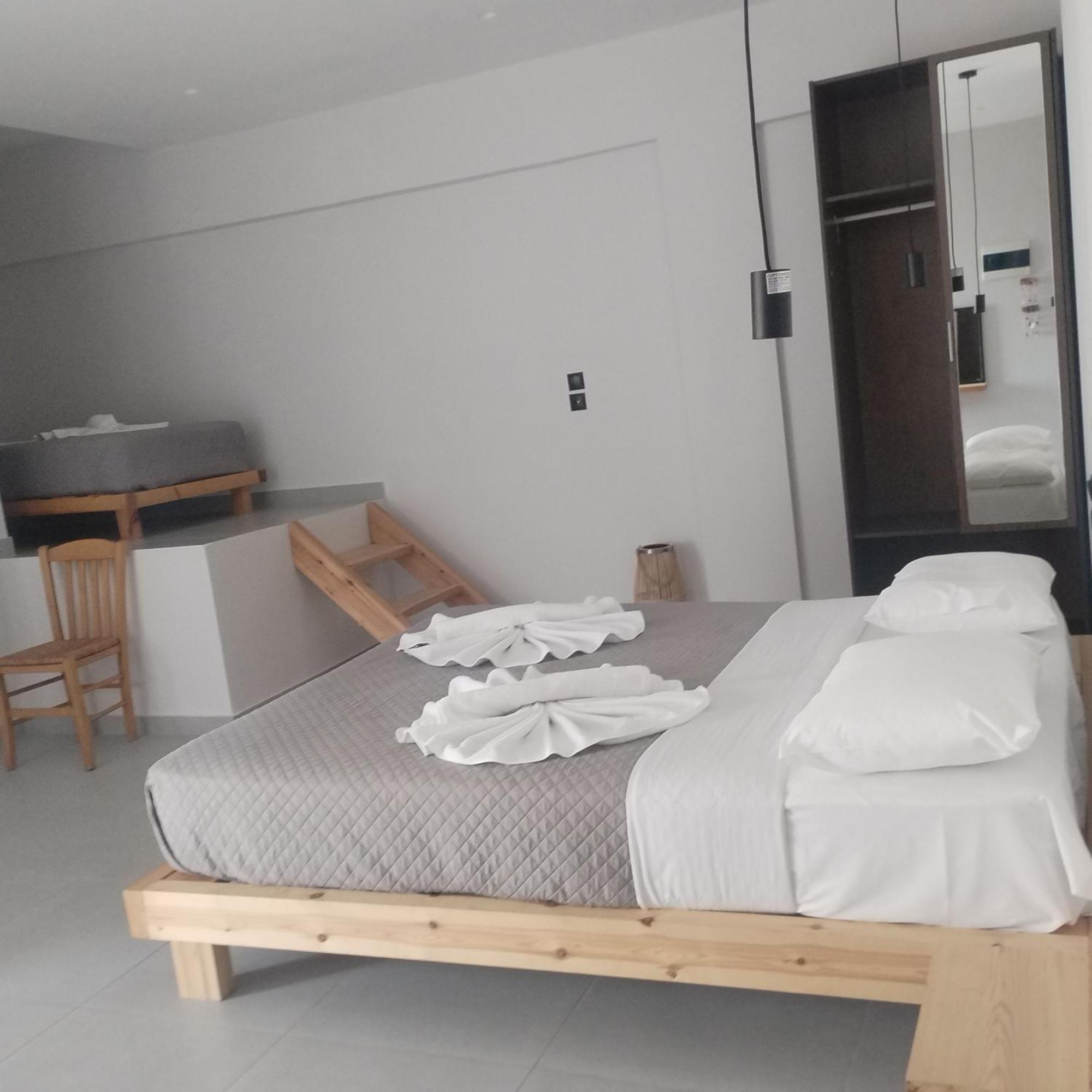 Hotel Zorbas Soúgia Esterno foto