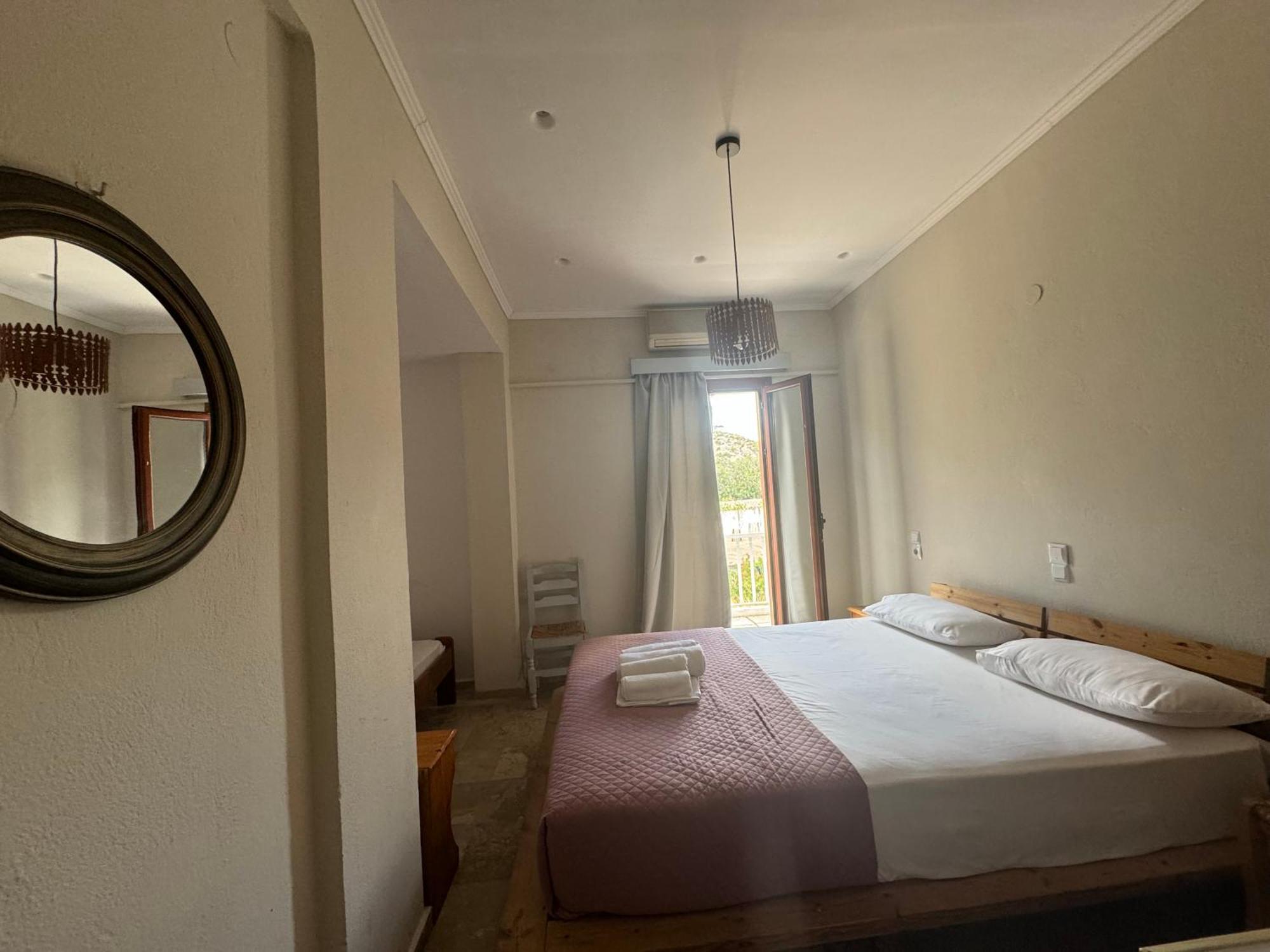 Hotel Zorbas Soúgia Esterno foto